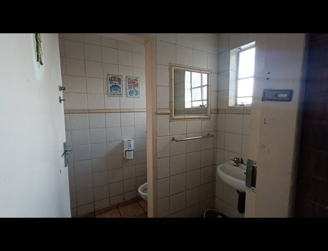 142M² BUSINESS FOR SALE IN VANDERBIJLPARK CE 6